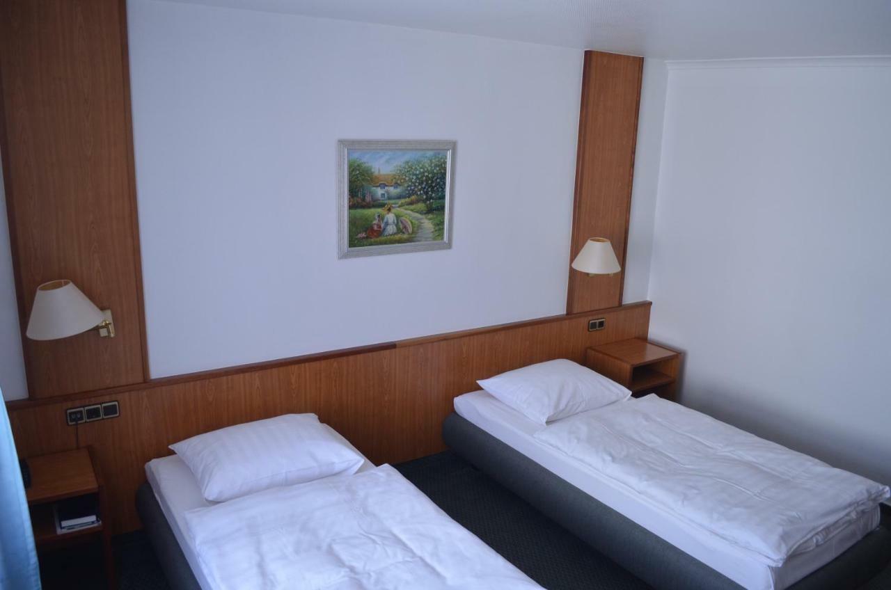 Hotel Zur Post Neubruchhausen Exterior foto